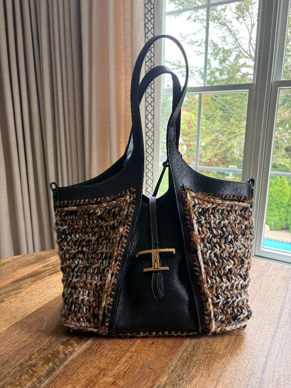 od's T Timeless Knit and Leather Shopping Tote Bag